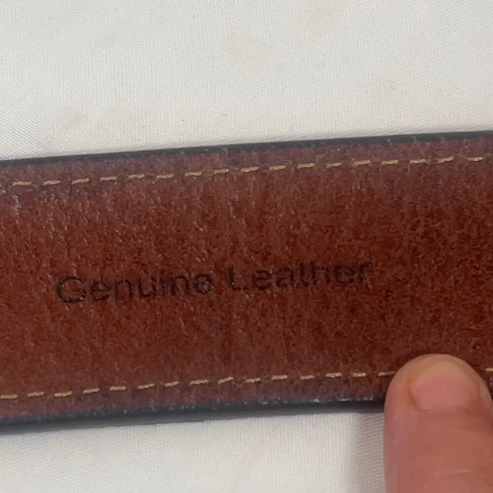 Columbia Belt Brown Leather with Dark Brown Trim Western Med 34-36 Metal Buckle